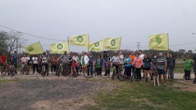 Ambientalistas retiran cercado de la ciclovía del Parque Guasu - - ABC Color