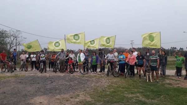 Ambientalistas retiran cercado de la ciclovía del Parque Guasu -  - ABC Color