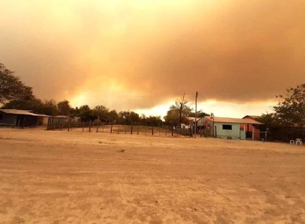 Incendio forestal pone en peligro Bahía Negra