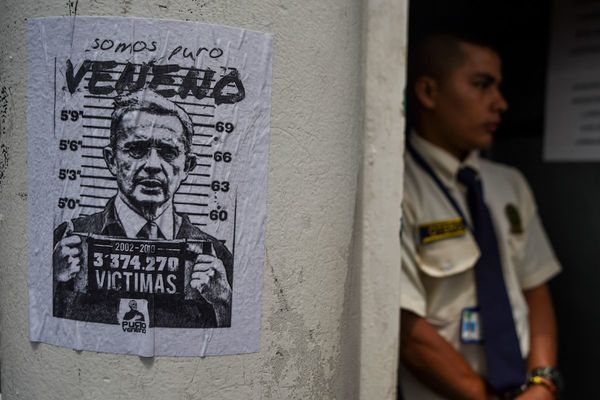 ¿Uribe manipuló a testigos falsos?