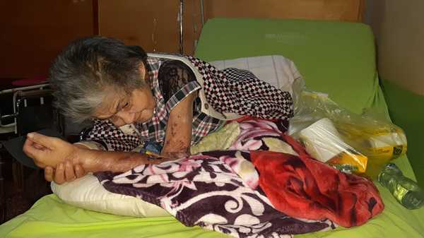 Una abuela, sin familiares internada en el hospital, necesita ayuda