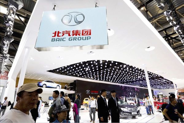 Beijing Automotive Group compra participación en Daimler, y de esta forma apuntala los lazos de la automotriz alemana con China