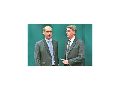 Ven nepotismo en nominar embajador al hijo de Bolsonaro
