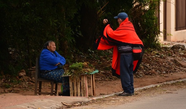 Anuncian jornada fresca con lluvias dispersas