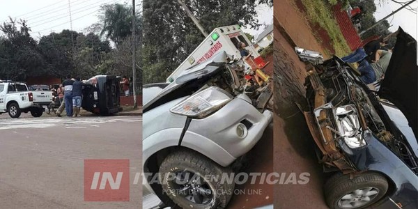 CHOQUE MÚLTIPLE Y VUELCO EN PLENO CENTRO DE NATALIO