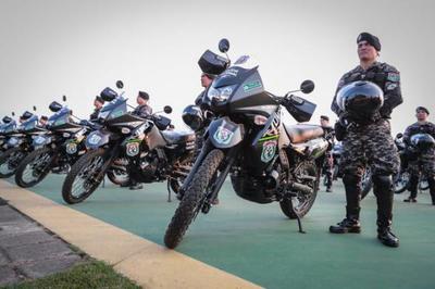 Para reforzar la seguridad ciudadana, Gobierno entrega 200 nuevas motocicletas al Grupo Lince