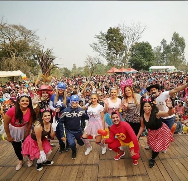 Modelos para niños: presidenta de Petropar defiende festejo - Nacionales - ABC Color