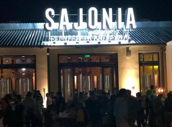 HOY / Cerveza Sajonia inauguró su nuevo Tap Room