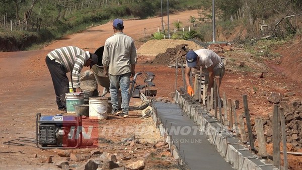 JOSÉ L. OVIEDO: EXTIENDEN AVENIDA EN POTRERO YAPEPÓ