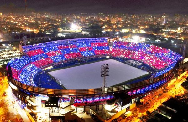 Dos años de la Nueva Olla, el coliseo del pueblo  - Fútbol - ABC Color