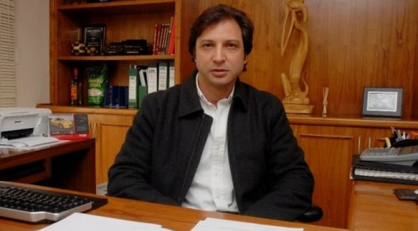 Mario Abdo aceptó la renuncia del asesor económico de la Presidencia » Ñanduti