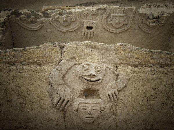 Hallan un sapo humano entre civilización más antigua de América