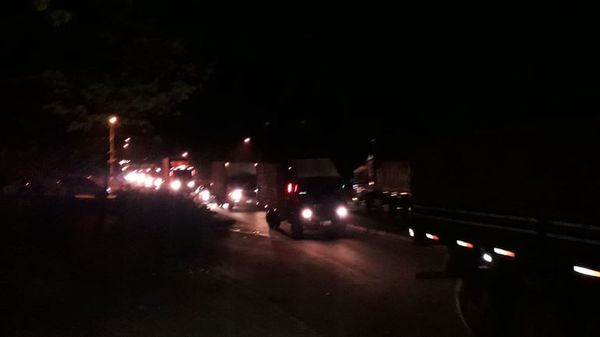 Tomateros liberan Ruta 2 tras caso 10 horas de bloqueo - Nacionales - ABC Color