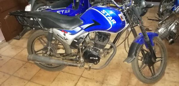 Detienen a joven con una moto robada a su vecino - Nacionales - ABC Color