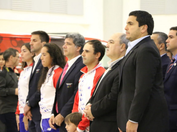 Homenajean a la comitiva paraguaya que retorna del Panamericano