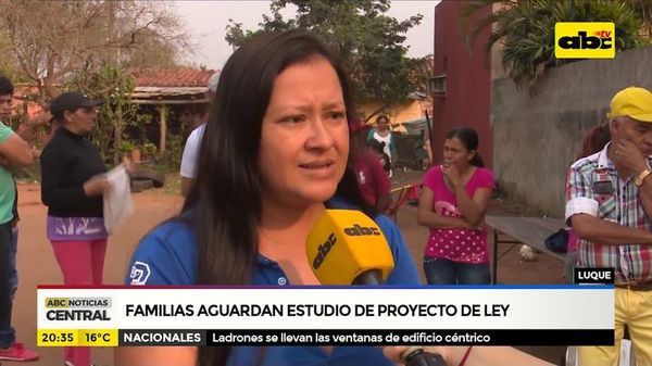 Familias aguardan estudio de proyecto de ley - ABC Noticias - ABC Color