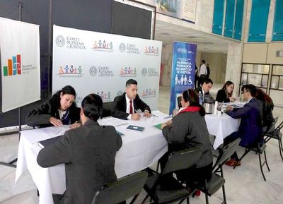 Corte hace encuesta sobre servicios