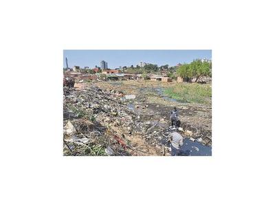 Sacan  basura de zonas ribereñas para retorno de los damnificados