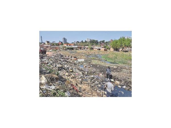 Sacan  basura de zonas ribereñas para retorno de los damnificados