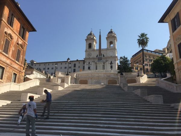 Prohíben sentarse en las escaleras de la Plaza de España en Roma - Viajes - ABC Color