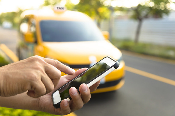 Taxista quiso violar a una pasajera