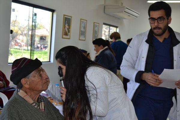 Cirugía gratuita a personas con cataratas en Misiones - Nacionales - ABC Color