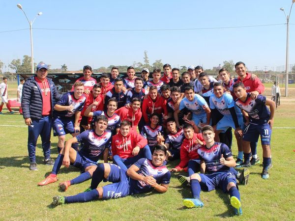 Sub 17: tres escoltan al líder - Fútbol - ABC Color