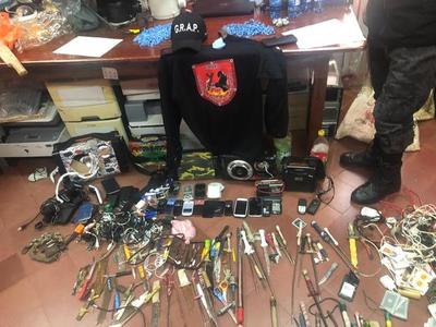 Incautan celulares y otros objetos en penal de Coronel Oviedo » Ñanduti