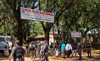 Policías intentaron extorsionar para no clausurar local nocturno