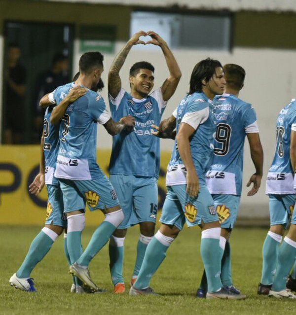 Santaní logra dar vuelta y clasifica - Fútbol - ABC Color