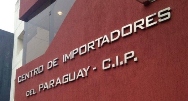 HOY / Importadores alertan por clima de recesión e inoperancia de lucha contra el contrabando