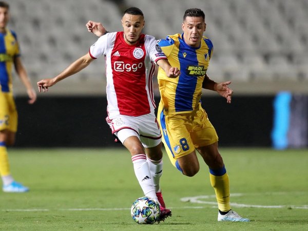 El Ajax se condena a un sufrido encuentro de vuelta