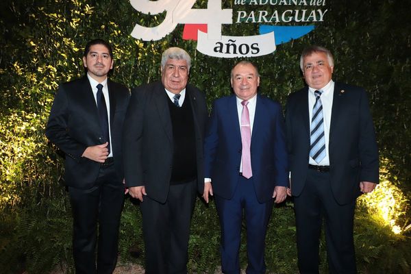 Distinguida cena de aniversario