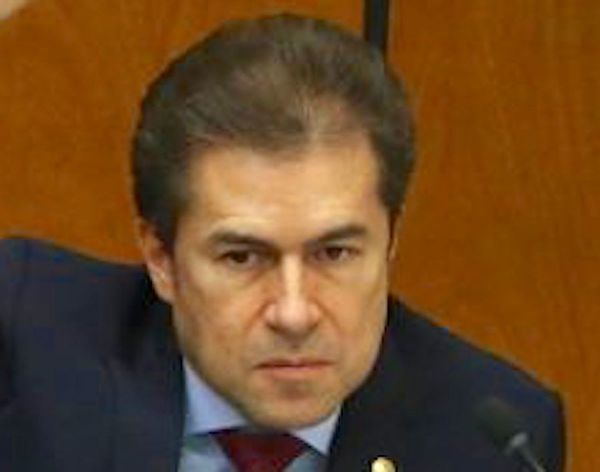 Castiglioni retomó su banca en la Cámara de Senadores