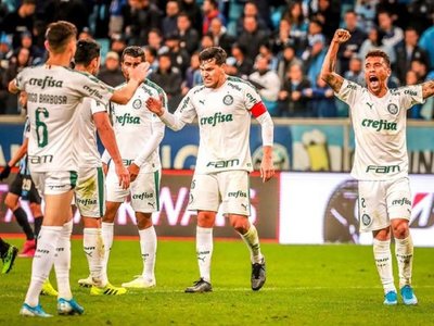 Palmeiras gana a Gremio y se acerca a la semifinal