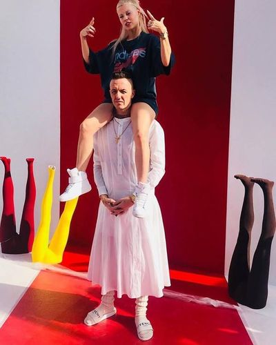 Die Antwoord niegan que sean homófobos tras vídeo de agresión a Andy Butler - Música - ABC Color