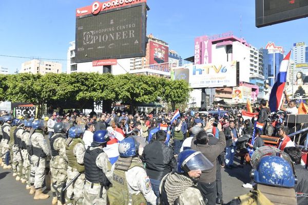 Piden evitar movilizaciones en zona céntrica de Ciudad del Este - Nacionales - ABC Color