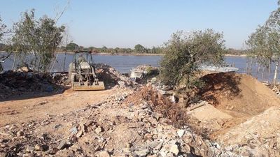 Destruyen acceso clandestino utilizado como puerto de contrabandistas - Nacionales - ABC Color