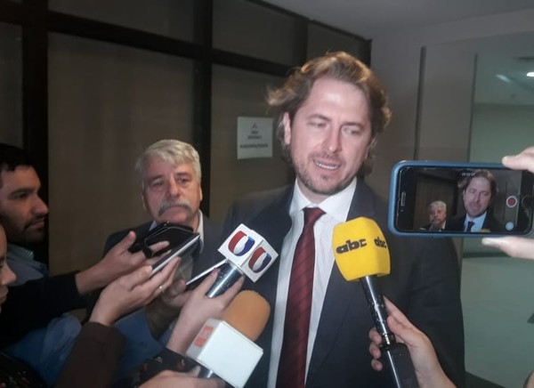 Legislador brasileño involucra a Bolsonaro en polémico negocio de venta de energía