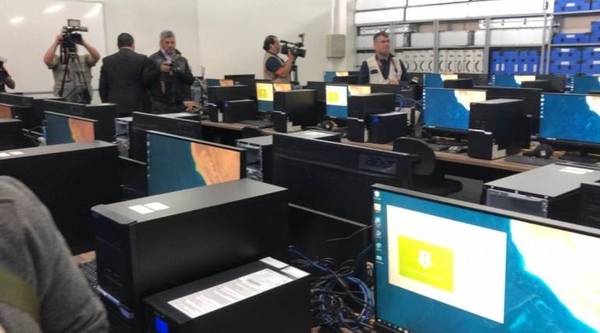 HOY / Futuros ingenieros ya cuentan con laboratorio de última generación en la Universidad Taiwán-Paraguay