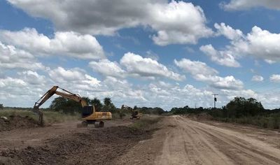 San Juan del Ñeembucú: pobladores angustiados por ruta que nunca culmina - Nacionales - ABC Color