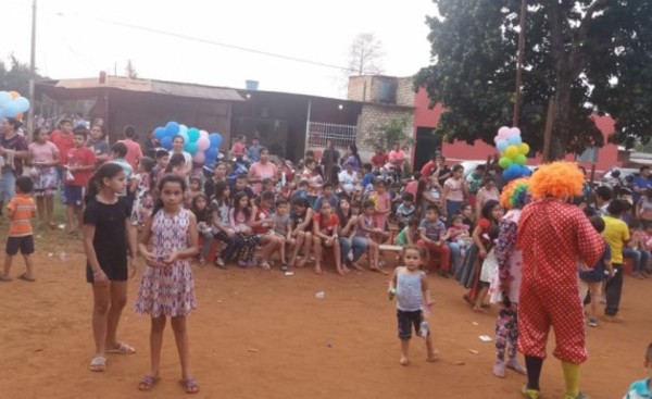 Emotivo festejo por Día del Niño en el barrio La Blanca