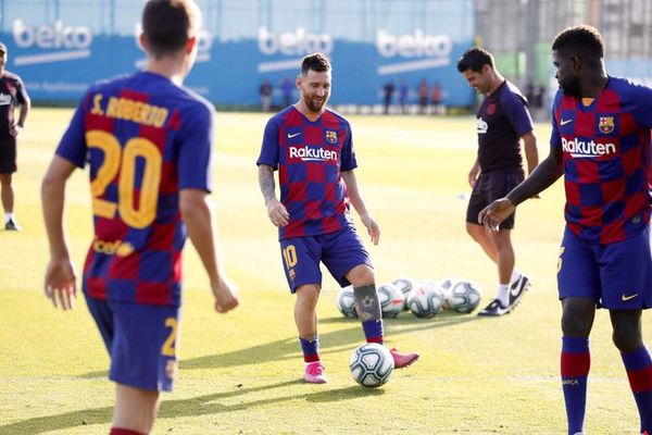 Messi ya entrena con sus compañeros - Fútbol - ABC Color