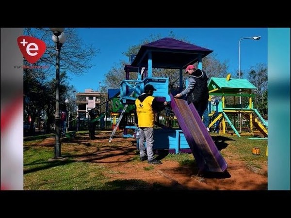 REPARAN JUEGOS INFANTILES EN LA PLAZA DE ARMAS