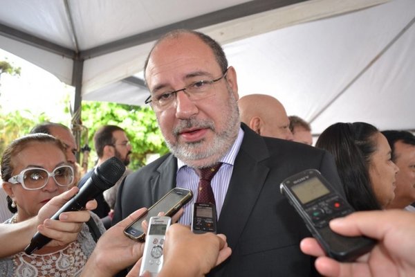 Llamados a declarar ante la comisión bicameral por pacto secreto “se tiran la pelota” - ADN Paraguayo