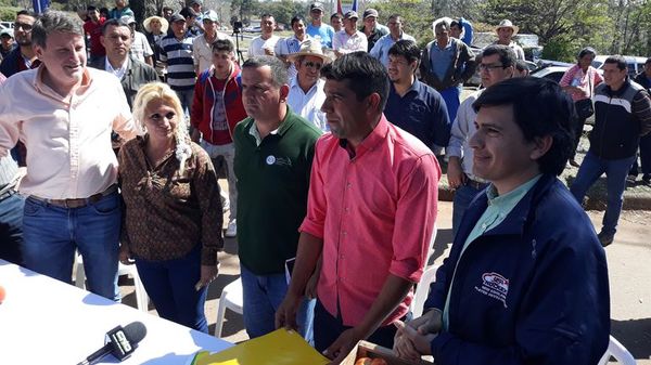 Se destraba conflicto entre tomateros y MAG ante advertencia de bloqueo - Nacionales - ABC Color