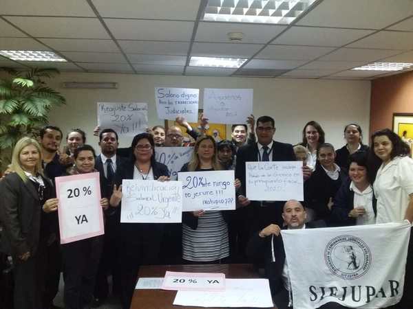 CSJ estudiará pedido de reajuste salarial » Ñanduti