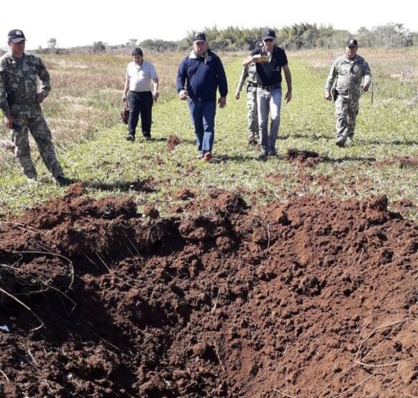 Detonan pista clandestina narco en Ñeembucú - Nacionales - ABC Color