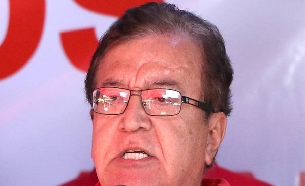 HOY / Nicanor miente cuando dice que ahorró en la compra de motos para los "linces"