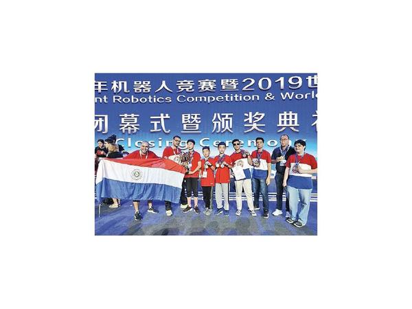 Paraguayos logran tercer puesto de robótica en China